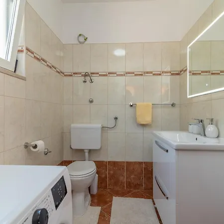 Apartment Comfortable Near The Sea *