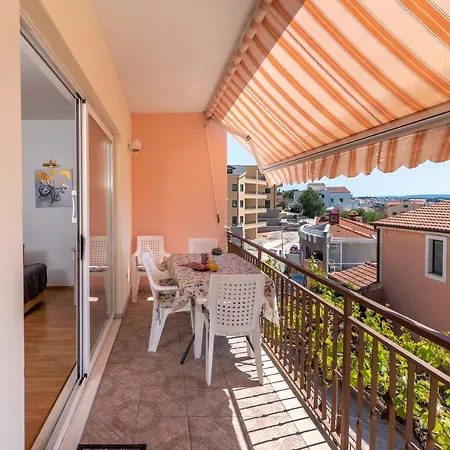 Apartment Comfortable Near The Sea *