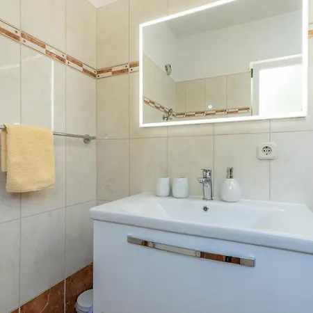 Apartament Comfortable Near The Sea Trogir
