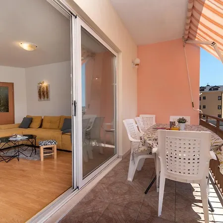 Comfortable Near The Sea Apartament *