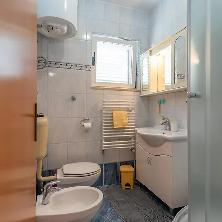 Comfortable Near The Sea Apartament