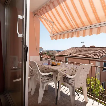 Comfortable Near The Sea Apartament Trogir
