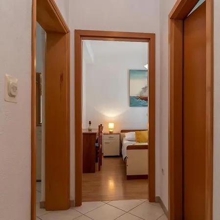 Comfortable Near The Sea Apartment *